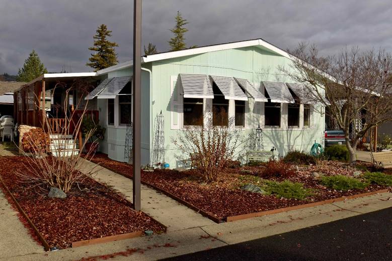 Manufactured Home For Sale at Westlake Village, Grants Pass, Oregon
