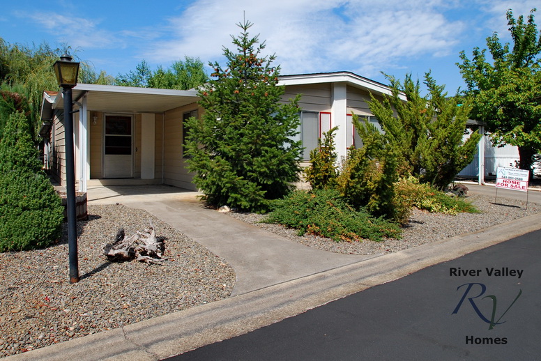 Manufactured Home For Sale at Bear Lake Estates, Phoenix, Oregon