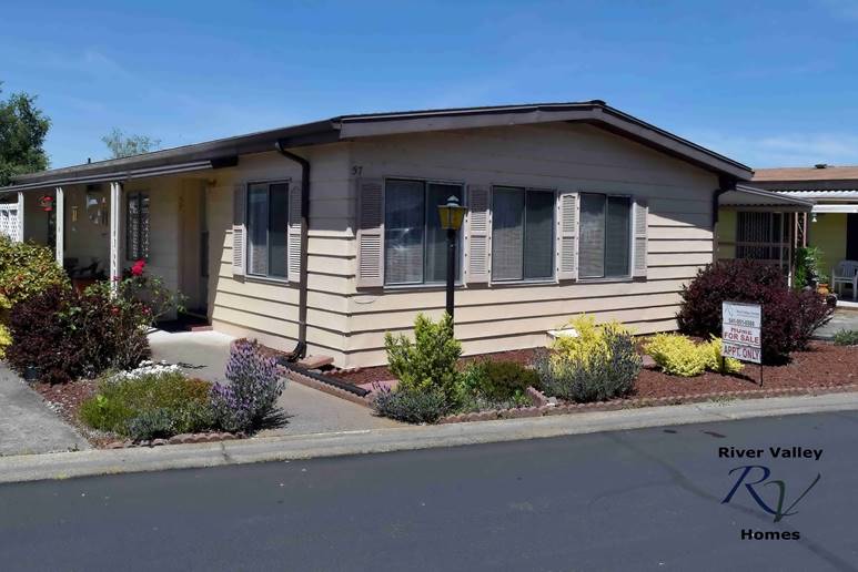 Manufactured Home For Sale at Bear Lake Estates, Phoenix, Oregon