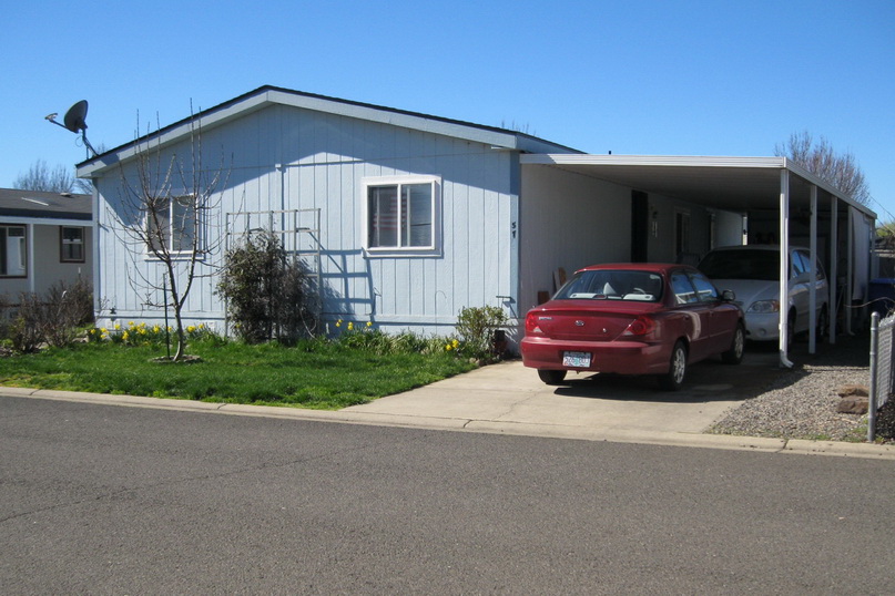 Manufactured Home For Sale at Butte Crest, Eagle Point, Oregon