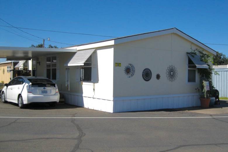 Manufactured Home For Sale at 3848 S Pacific Hwy, Medford, Oregon