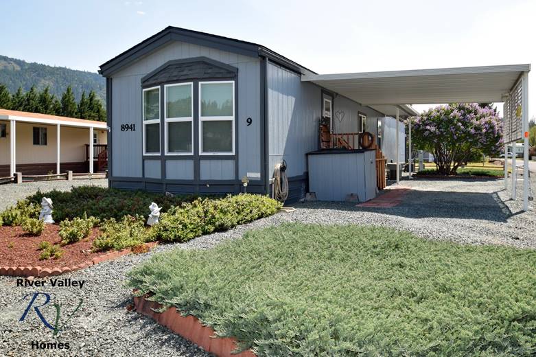 2 Bedroom Manufactured Home For Sale at 8941 East Evans Creek Rd, Rogue