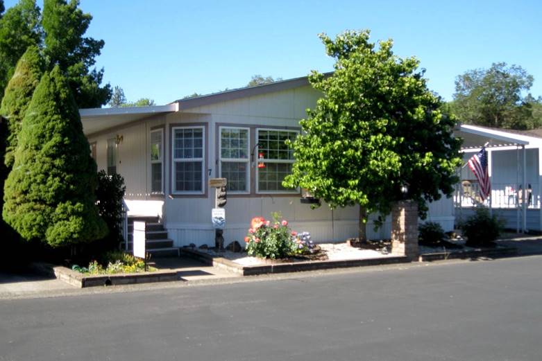 Manufactured Home For Sale at 20055 Hwy 62, Shady Cove, Oregon