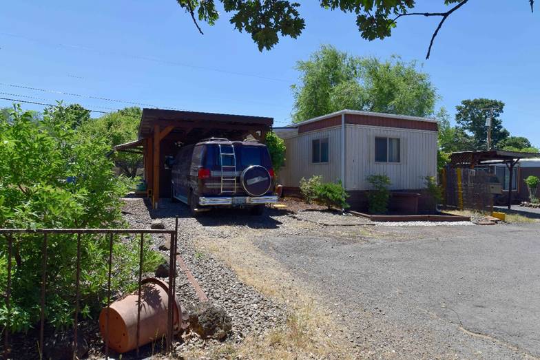 Mobile Home For Sale at Oak Hill, Eagle Point, Oregon
