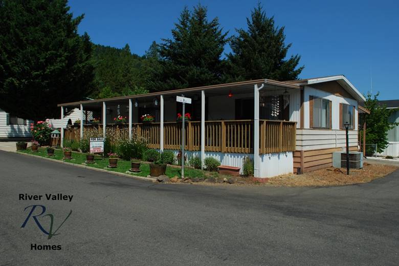 Manufactured Home For Sale at Park View Mobile, Rogue River, Oregon