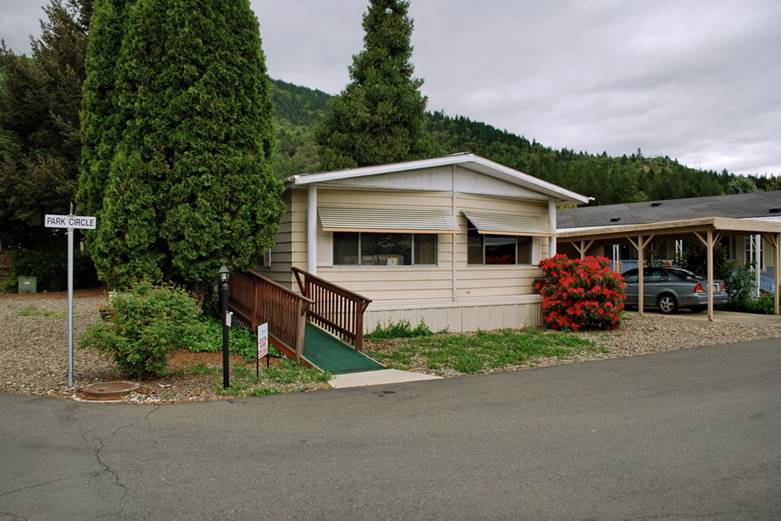 Manufactured Home For Sale at Park View Mobile, Rogue River, Oregon