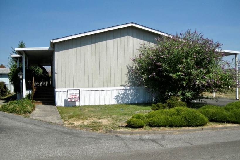 Manufactured Home For Sale at Pineview Mobile Estates 1200 E Central Ave 14 Sutherlin Oregon