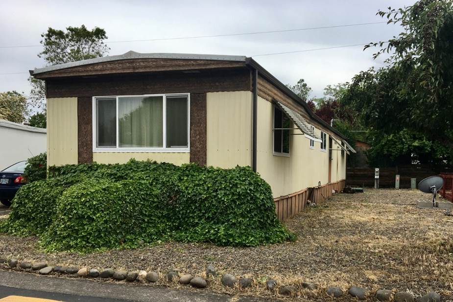 Manufactured Home For Sale at Rogue Valley Meadows, 2385 Table Rock RD