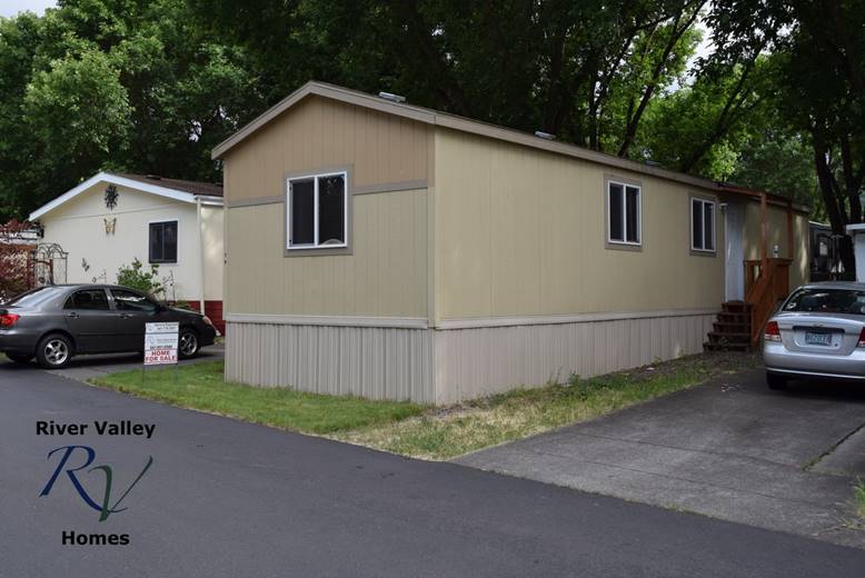 Manufactured Home For Sale at Talent Mobile Estates, Talent, Oregon